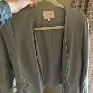 Awesome gray blazer!